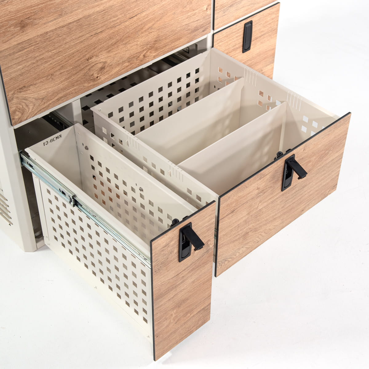 Moon Kitchen Solid drawers
